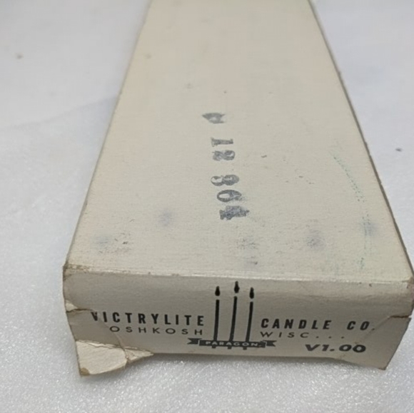 Purple candle 12 Taper Dinner Candles 10-inch Tall Paragon Candles Vintage - Picture 4 of 4